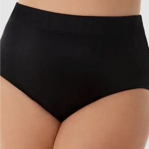 Women’s Swim Suit Bottoms Size XL High Rise Full Coverage in Black EUC